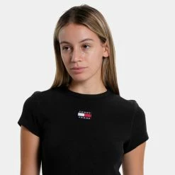 Ολοκαίνουργιο 👍 T-shirts | Μπλούζα κοντό μανίκι Tommy 👖 Jeans Baby Rib Center Badge Γυναικείο T-shirt BLACK 👏 -Φτηνός Tommy-jeans Κατάστημα tommy jeans baby rib center badge 6