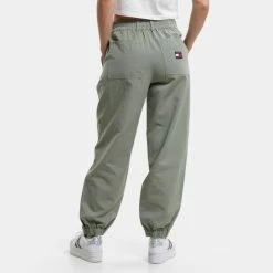 Ολοκαίνουργιο ⌛ Tommy 👖 Jeans Mom Γυναικείο Τζιν Παντελόνι Dusty Sage ⭐ 7 Ολοκαίνουργιο ⌛ Tommy 👖 Jeans Mom Γυναικείο Τζιν Παντελόνι Dusty Sage ⭐ -Φτηνός Tommy-jeans Κατάστημα tommy jeans tjw mom jog 1