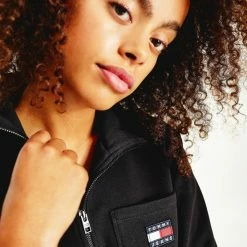Φτηνός ⌛ Φούτερ Tommy 👖 Jeans Relaxed Badge Quarter Zip Γυναικεία Cropped Μπλούζα Φούτερ BLACK 🥰 -Φτηνός Tommy-jeans Κατάστημα tommy jeans tjw relaxed badge quarter zip 2