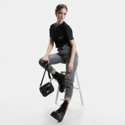 Πολύ καλή προσφορά 🔥 T-shirts | Μπλούζα κοντό μανίκι Tommy 👖 Jeans Relaxed Tommy Signature Γυναικείο T-shirt Black 😍 -Φτηνός Tommy-jeans Κατάστημα tommy jeans tjw rlxd tommy signature ss 21