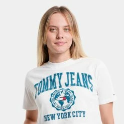Προώθηση ⭐ T-shirts | Μπλούζα κοντό μανίκι Tommy 👖 Jeans Super Crop College Γυναικείο T-Shirt ECRU ✔️ -Φτηνός Tommy-jeans Κατάστημα tommy jeans tjw super crop college logo ss 2