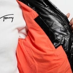 Φτηνός 🔥 Μπουφάν Tommy 👖 Jeans Tonal Badge Puffer BLACK 🌟 -Φτηνός Tommy-jeans Κατάστημα tommy jeans tonal badge puffer 4